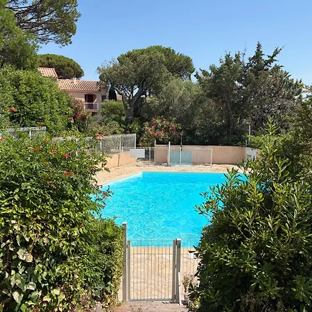 Vue Climatise - Piscine - 4 Couchages - Confort Sainte-Maxime